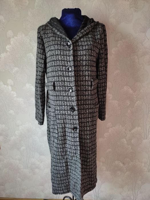 Плащи весенние, осенние. Есть другие смотрите. Новые