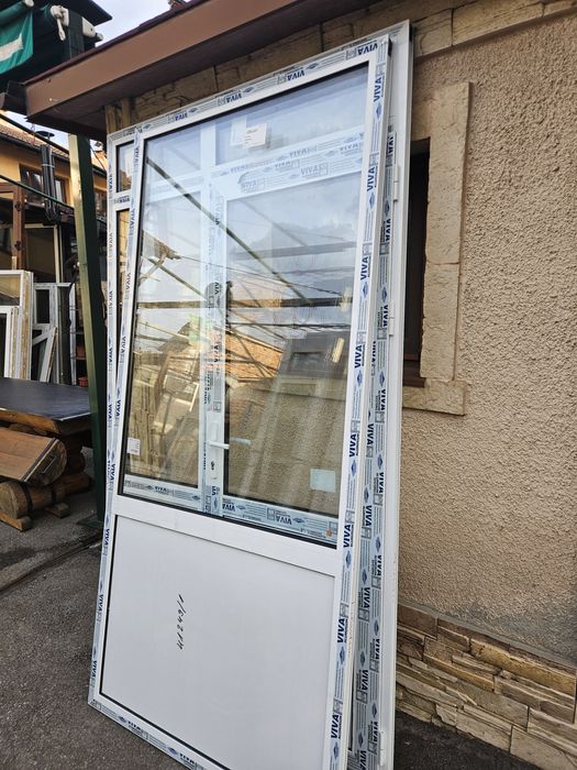 Алуминиево антре входна врата