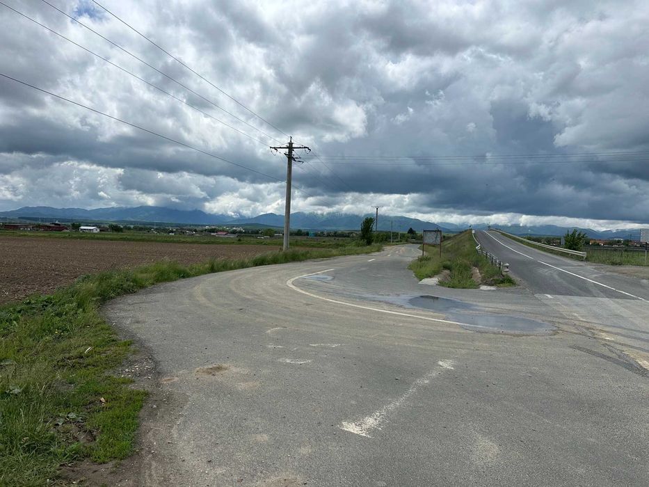 Vand teren extravilan 3.240 mp la strada * intre Selimbar si Bungard