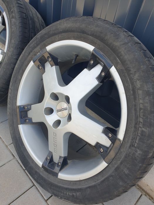Комплект джанти 20" 5х120 Momo Storm G2