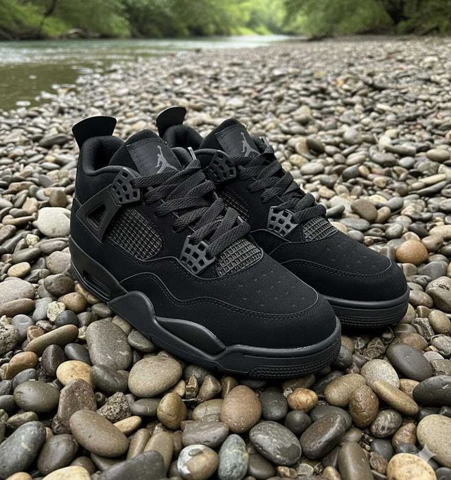 JORDAN 4 Retro Black Cat
