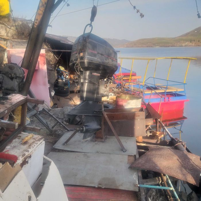 Лодочный мотор Меркурий90 л в рабочем состоянии.в связи с покупкой зип