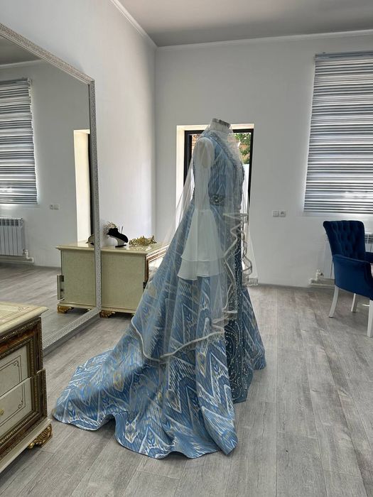 Zamonaviy kelinlik, To‘y ko‘ylagi juda chiroyli ideal holatda kutmoqda
