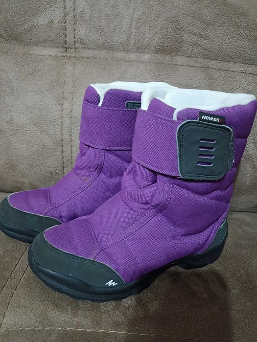 Запазени детски ботушки