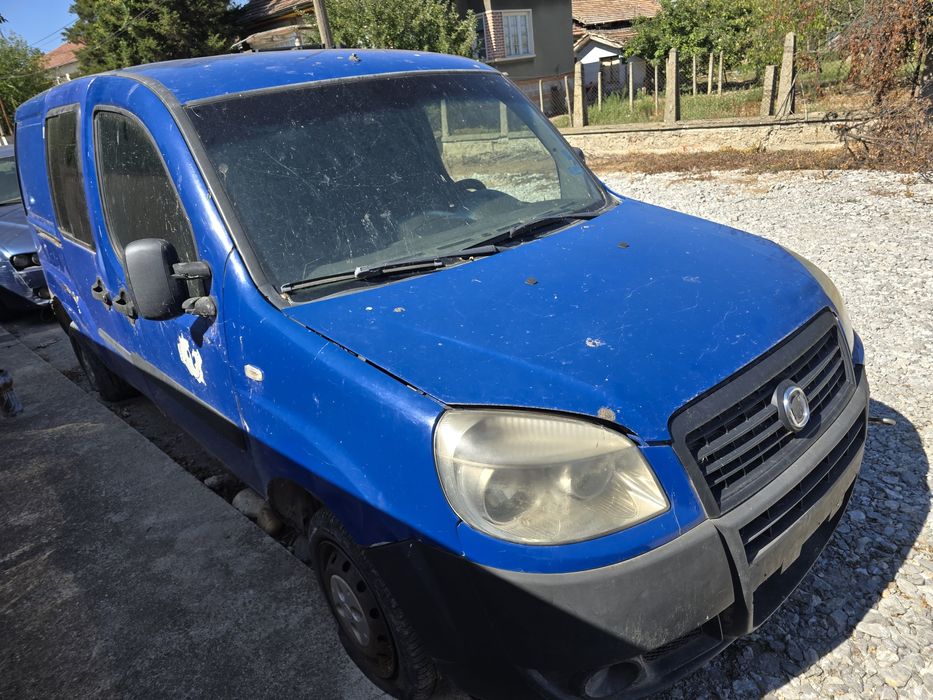 Продавам фиат добло на части