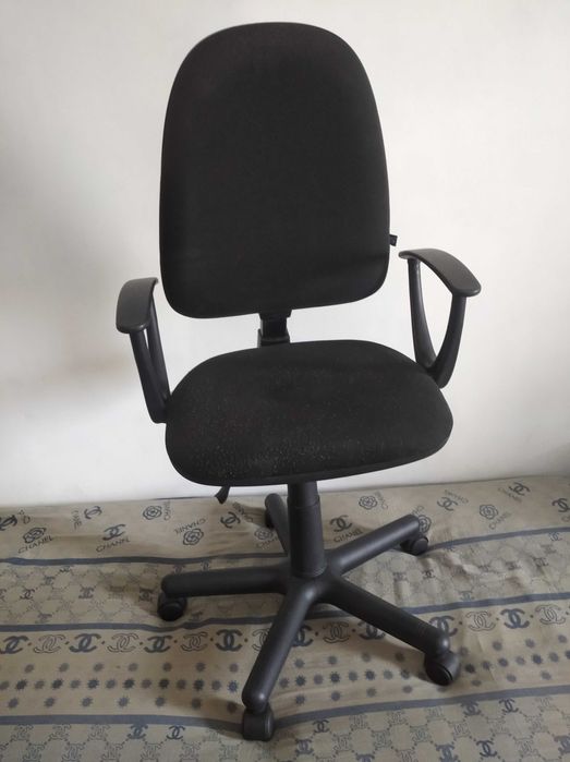 Стул на колесах. Кресло. Stul. Kreslo.