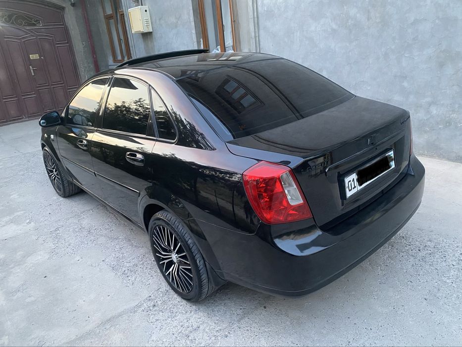 Lacetti avtomat sotiladi