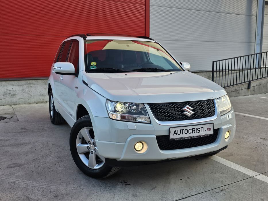 Suzuki grand vitara,1.9Diesel,4x4,Clima,Trapă,Xenon,Posibil Rate *