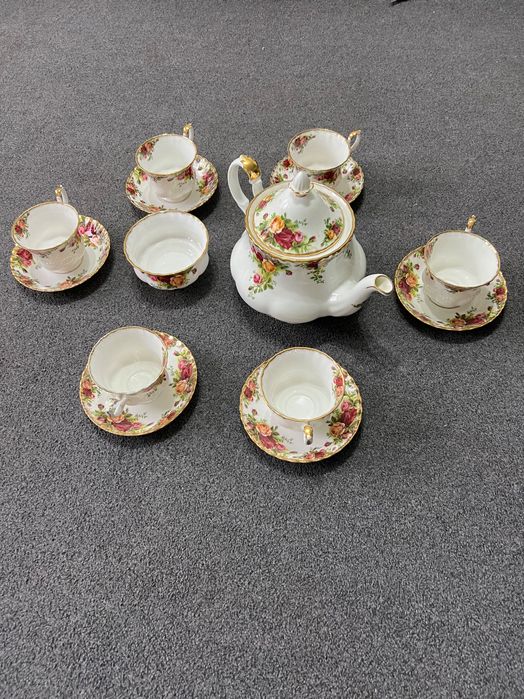 Порцеланов Кафе чай сервиз Royal Albert