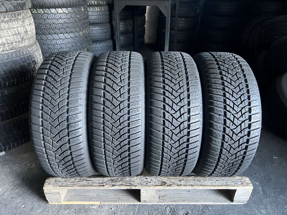 4 anvelope iarna 215/50/17 Dunlop app noi DOT 2025!