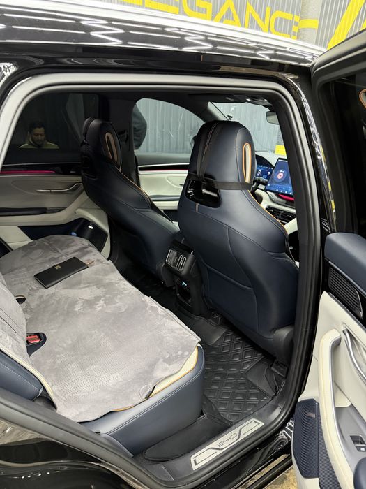 BYD Song Plus Champion qora EV 605km Toza