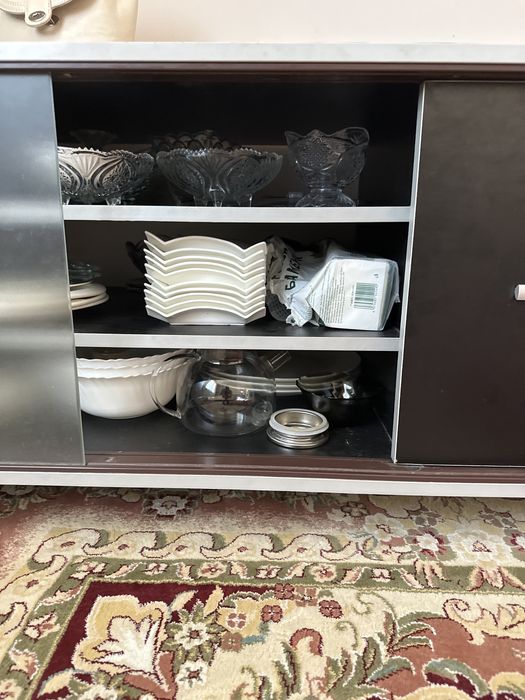 Комот под телевизор