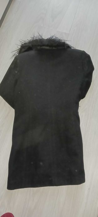 Палто много запазено, за височина 160 см.