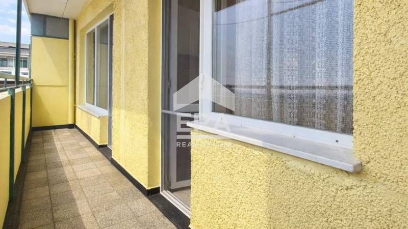 ЕКСКЛУЗИВНО! Слънчева гарсониера в центъра на гр. Бургас.