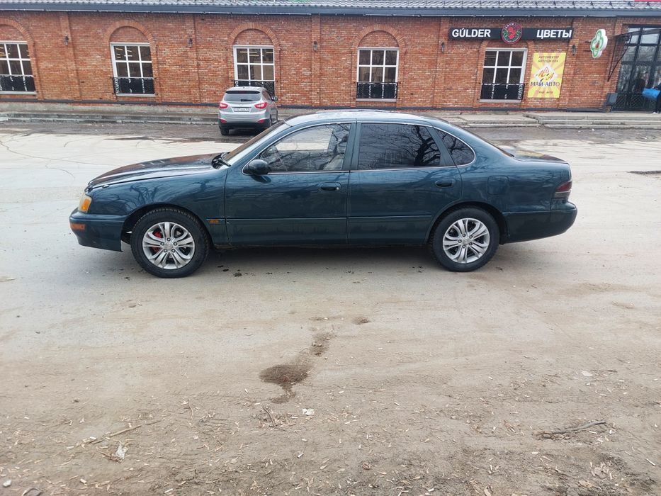 Тойота Авалон 3.0 газбензин