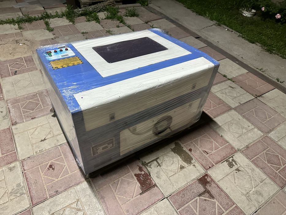 Лазерный гравер YKLASER UK-3040 б/у