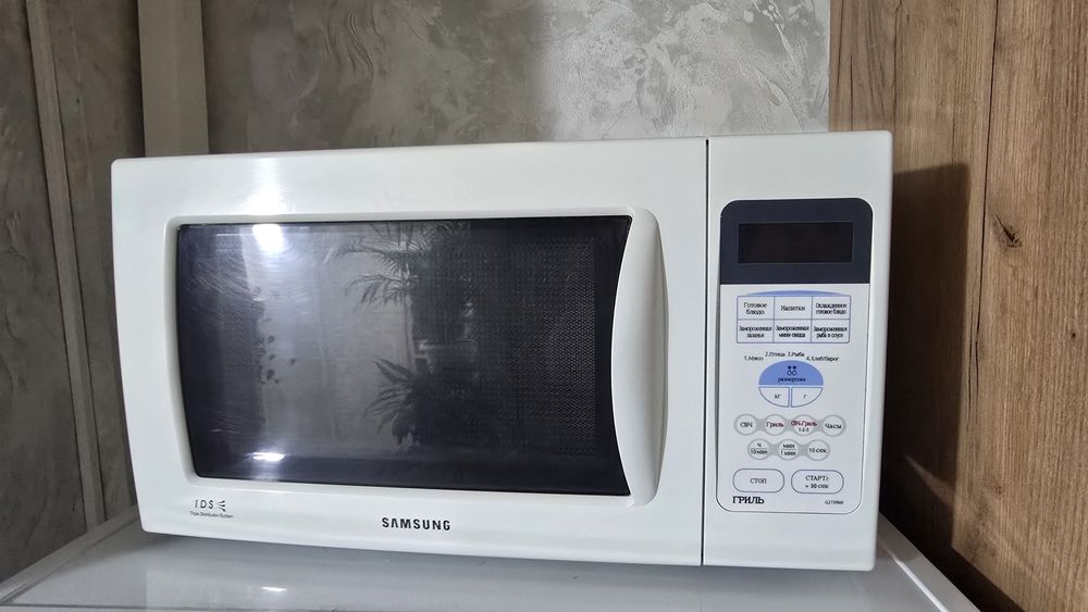 Микроволновая печь Samsung G2739NR