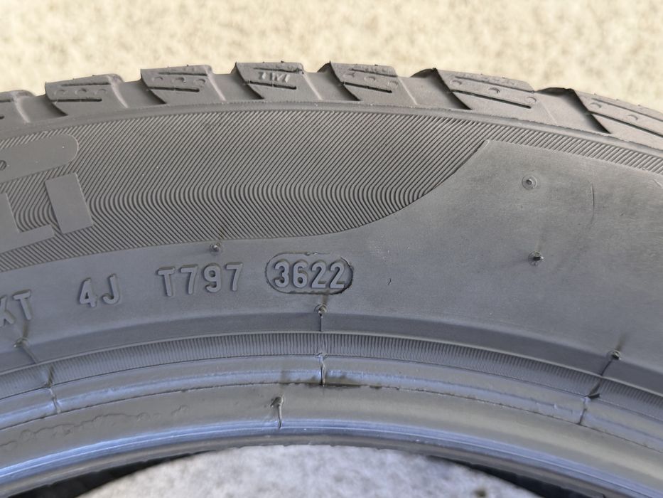 245/45/18 Pirelli 4Броя: 270€ 6.2мм