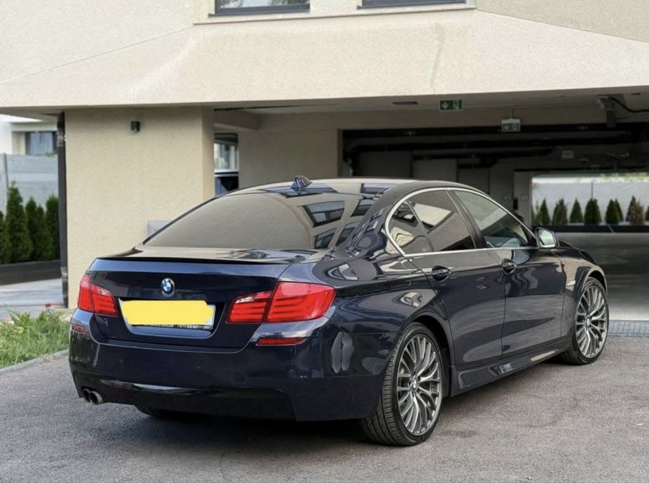 VAND/SCHIMB BMW 523 F10 | impecabil | carvertical verde  | pachet M