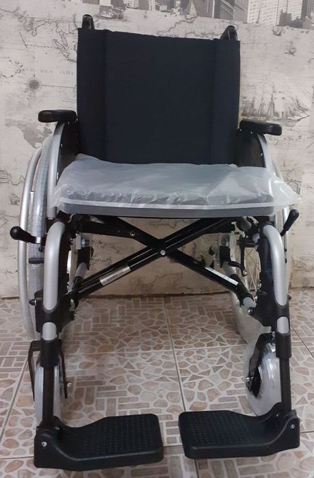 Аренда инвалидная коляска из Германии отличного качества 100% комфорта