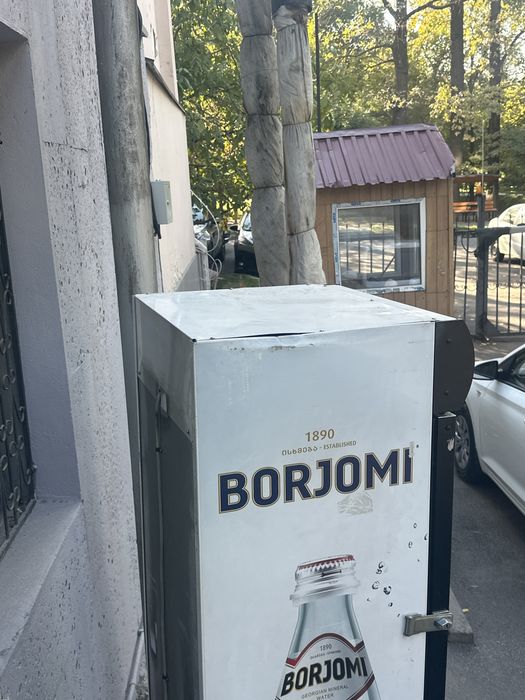 Холодильник не рабочии требуеться ремонт eeeeeesdeeeeeeeeeeeeeeeeeeeee