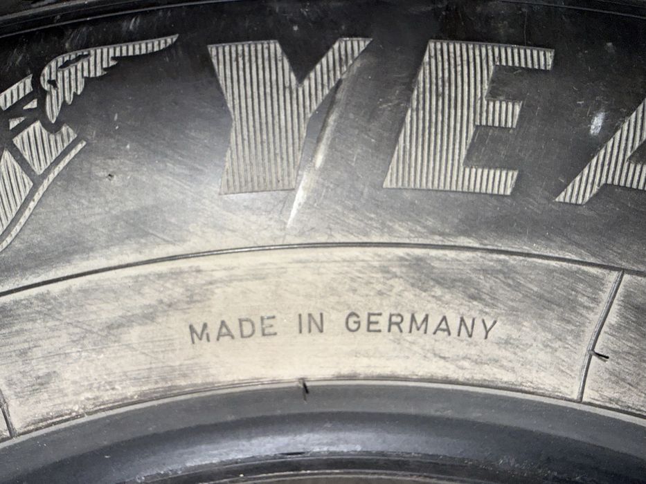 Продам комплект шин Goodyear 265/65 R17