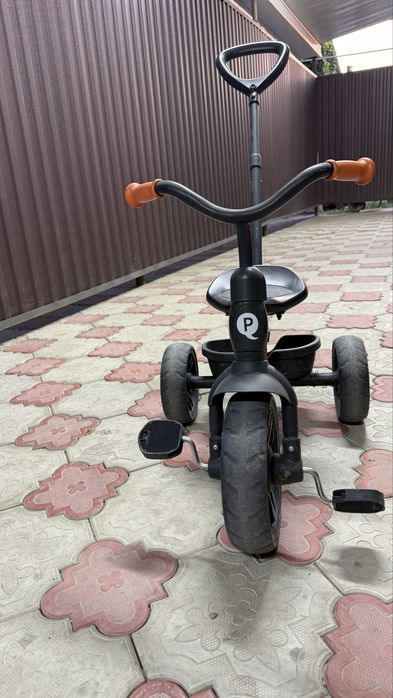 Продам 3-х колесный велосипед Qplay