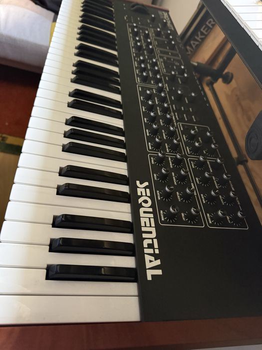 Vand sintetizator Prophet Sequential REV 2 8