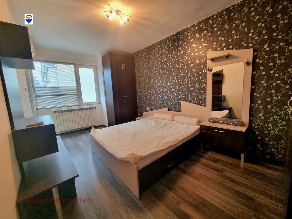 Продава се Тристаен апартамент в Русе, Възраждане - 86 кв.м за 1062 €/кв.м - Снимка #9