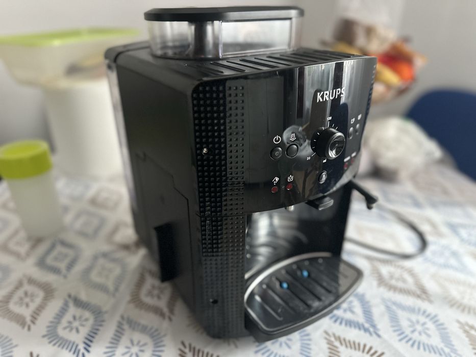 Expresor cafea Krups  Ea 81 servisat perfect functional