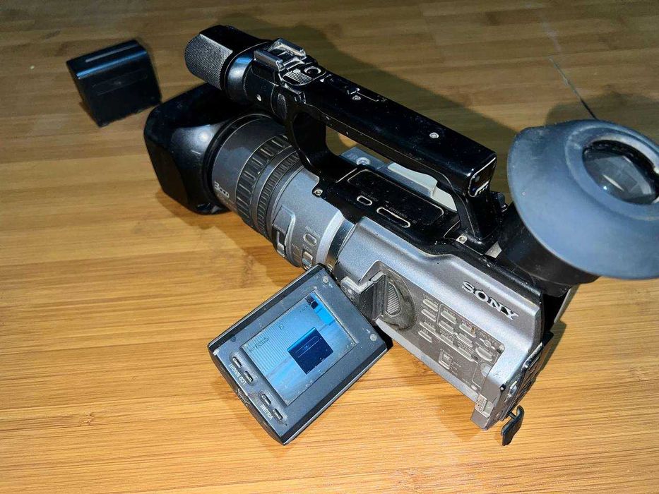 Продам  Sony  2100e. MiniDV камера