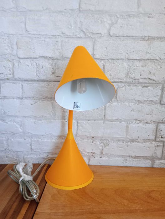 Стари лампи настолни