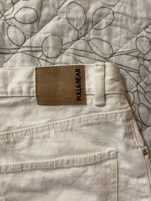 Mini дънкова бяла пола pull and bear