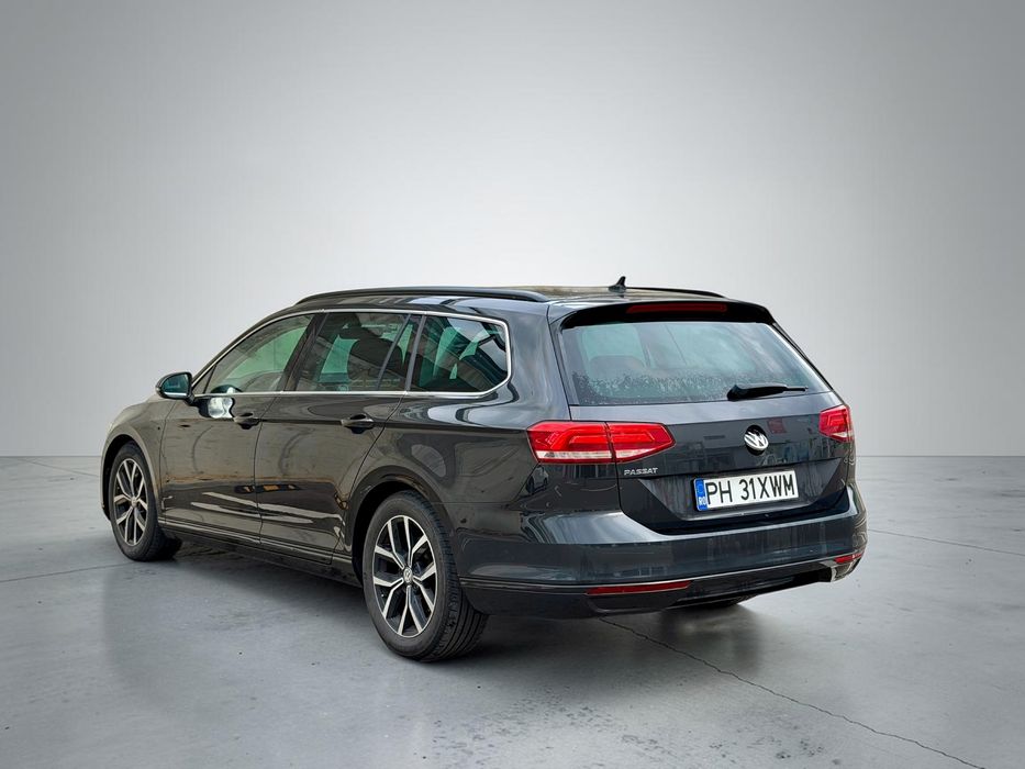 VW Passat Variant 2.0 TDI  150 CP  110.000 KM  HUD  DCC  ACC