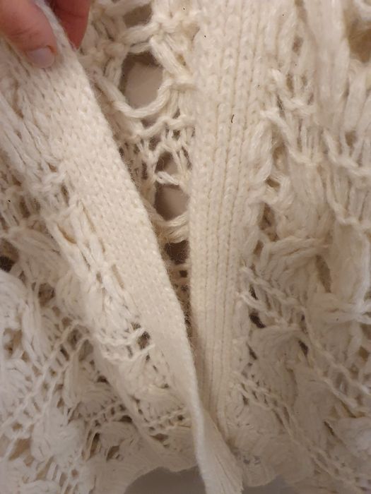 Pulover NOU deosebit de frumos REDUCERE