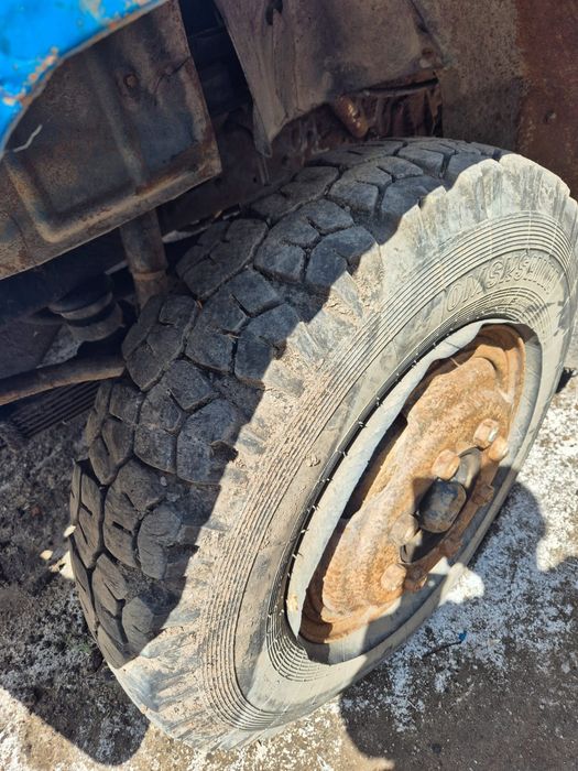 Грузовик бортовой