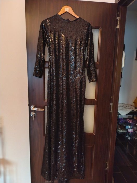Vind rochie de ocazie cu paiete.