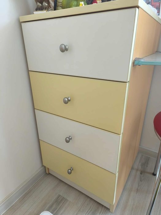 Спалня, нощно шкафче, скрин