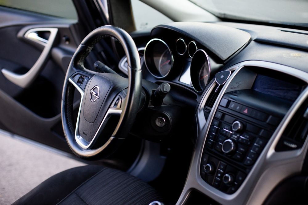 OPEL Astra 2010 — imagine 3