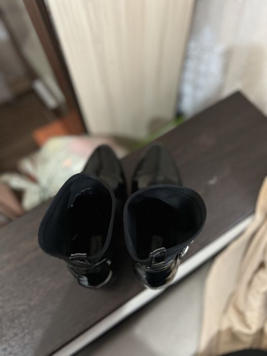 Дамски обувки с лек ток