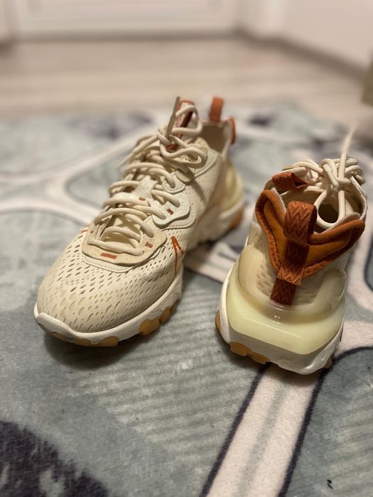 Asisasi Nike W React Vision