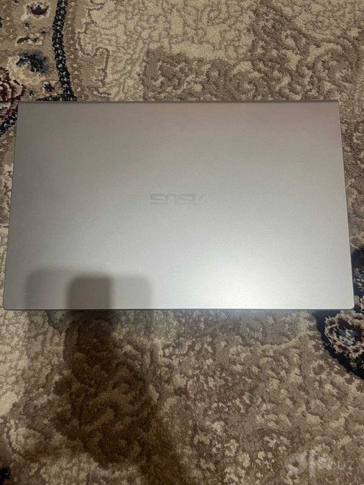 Asus Noutbuk 1 terra