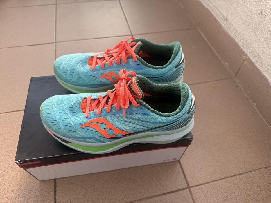 Продавам Saucony endorphin speed - 43 номер.