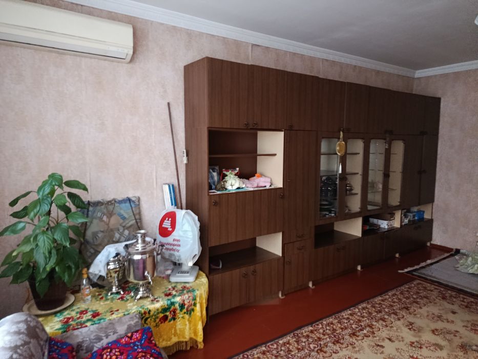 Продаю шкаф стенка в хорошем состоянии !!!