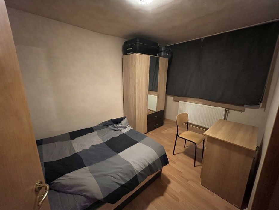 Vând Apartament 3 camere, Complexul Studențesc, 2 băi,centrală proprie