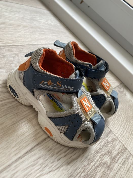 Продам сандали