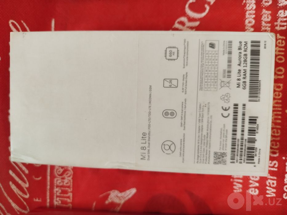 Продается Mi 8 Lite (Коробка)
