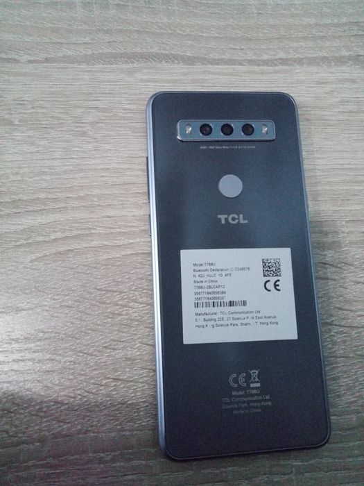 TCL 10 CE xotira 128 +4gb ishlaydi barariya 4ming apr versiya 11  bir
