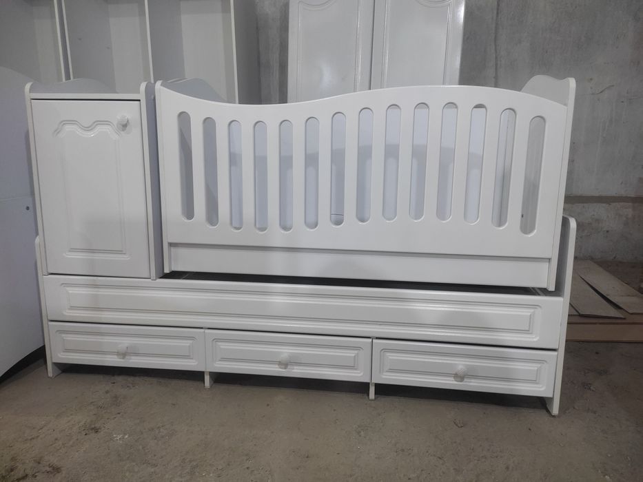 Krashini sifatli ishkof va kravatlar bor