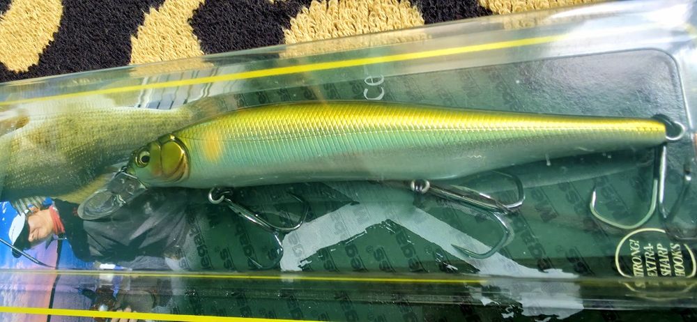 Vând 5 voblere Megabass Ito Shiner